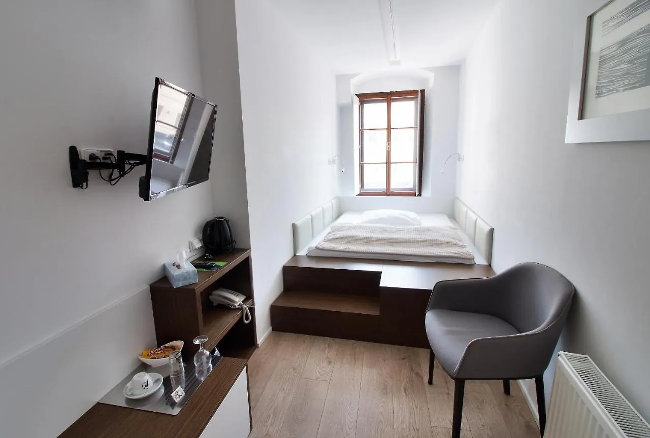 Hotel 100 Pardubice Tschechische Republik