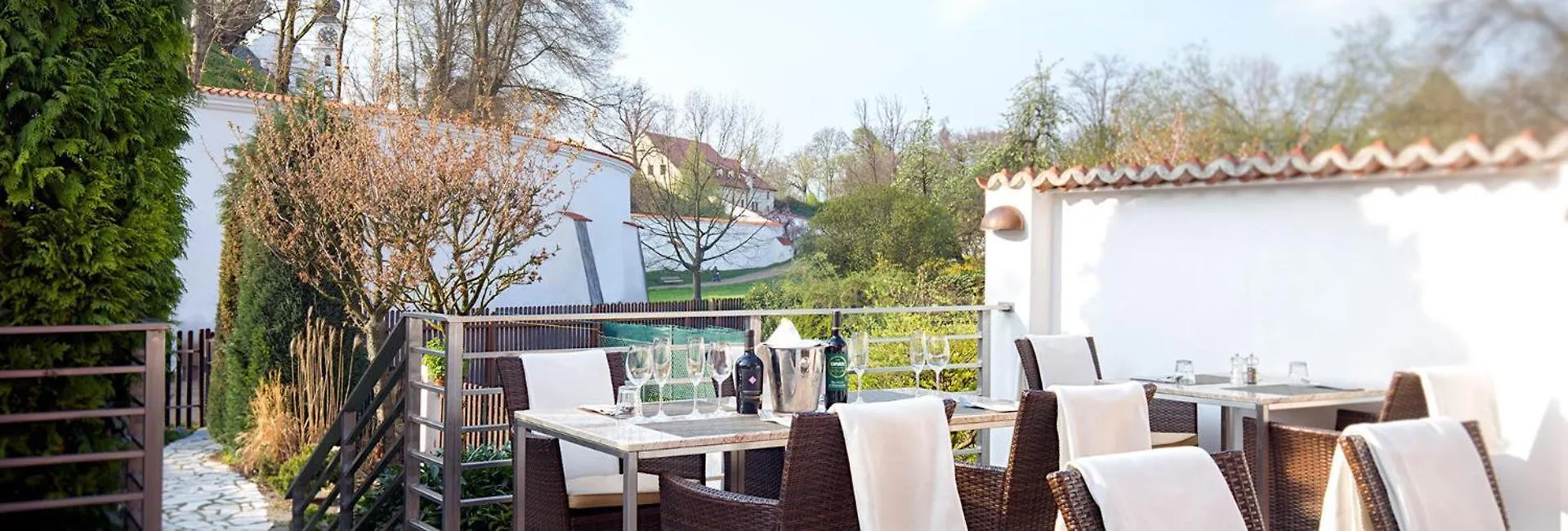 Hotel 100 Pardubice 3*,