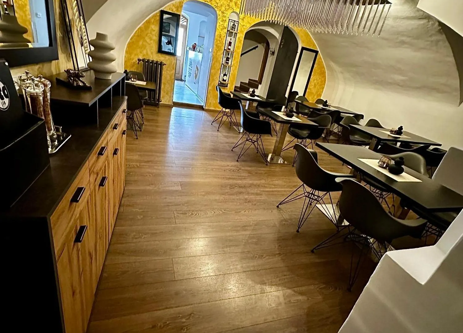 Hotel 100 Pardubice